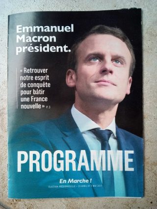 奥さんも話題のマクロン。フランスの次期大統領候補はどんな人？